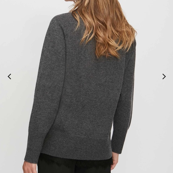 Brochu Walker Pullover ~ - Picture 5 of 15